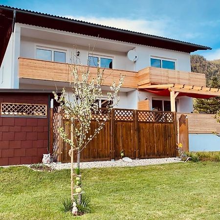 Ferienwohnung Resi Mit Traumhaftem Seepanorama Щайндорф ам Осиахер Зее Екстериор снимка
