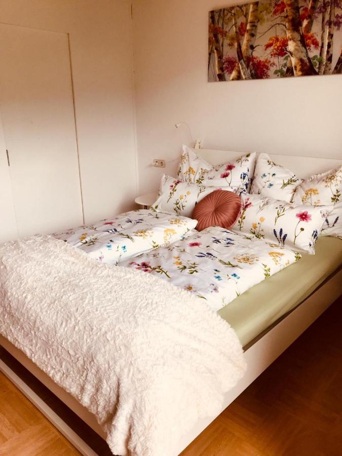 Ferienwohnung Resi Mit Traumhaftem Seepanorama Щайндорф ам Осиахер Зее Екстериор снимка