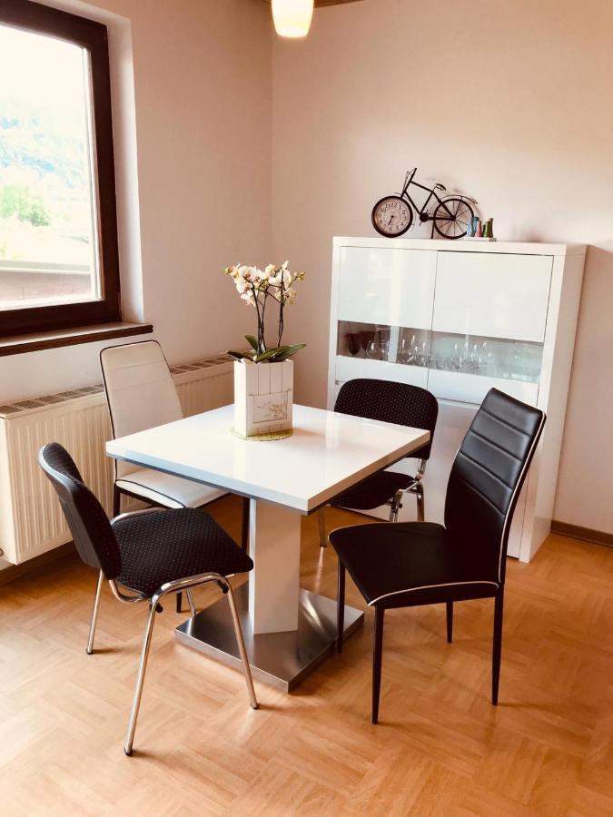 Ferienwohnung Resi Mit Traumhaftem Seepanorama Щайндорф ам Осиахер Зее Екстериор снимка