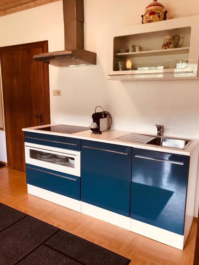 Ferienwohnung Resi Mit Traumhaftem Seepanorama Щайндорф ам Осиахер Зее Екстериор снимка
